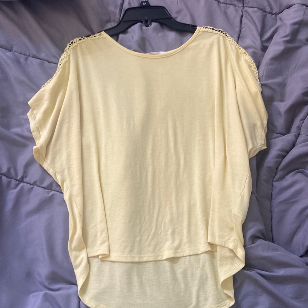 yellow t-shirt, H&M, size 12-14Y